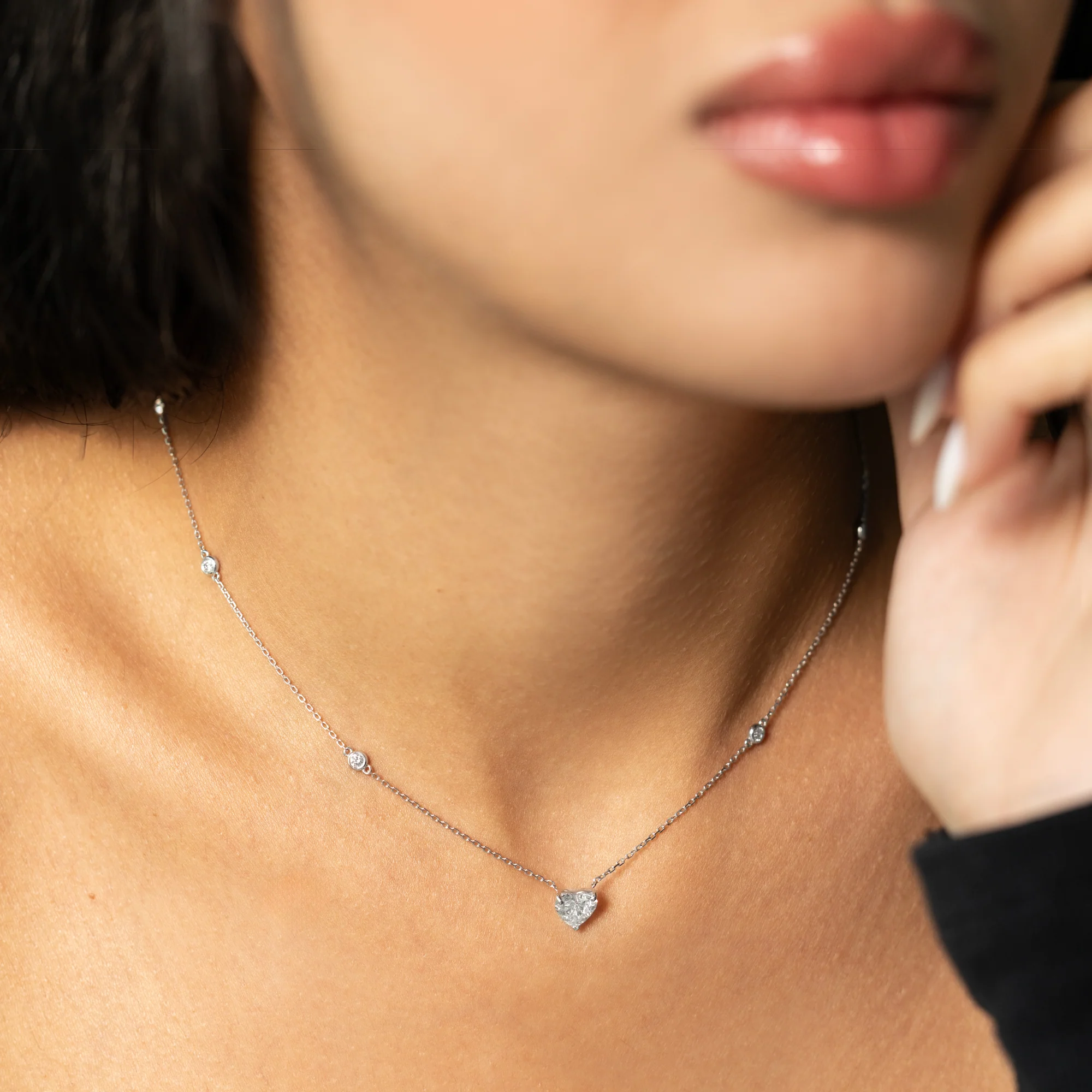 "Coeur de Lune" Heart Shape Necklace - Image 2