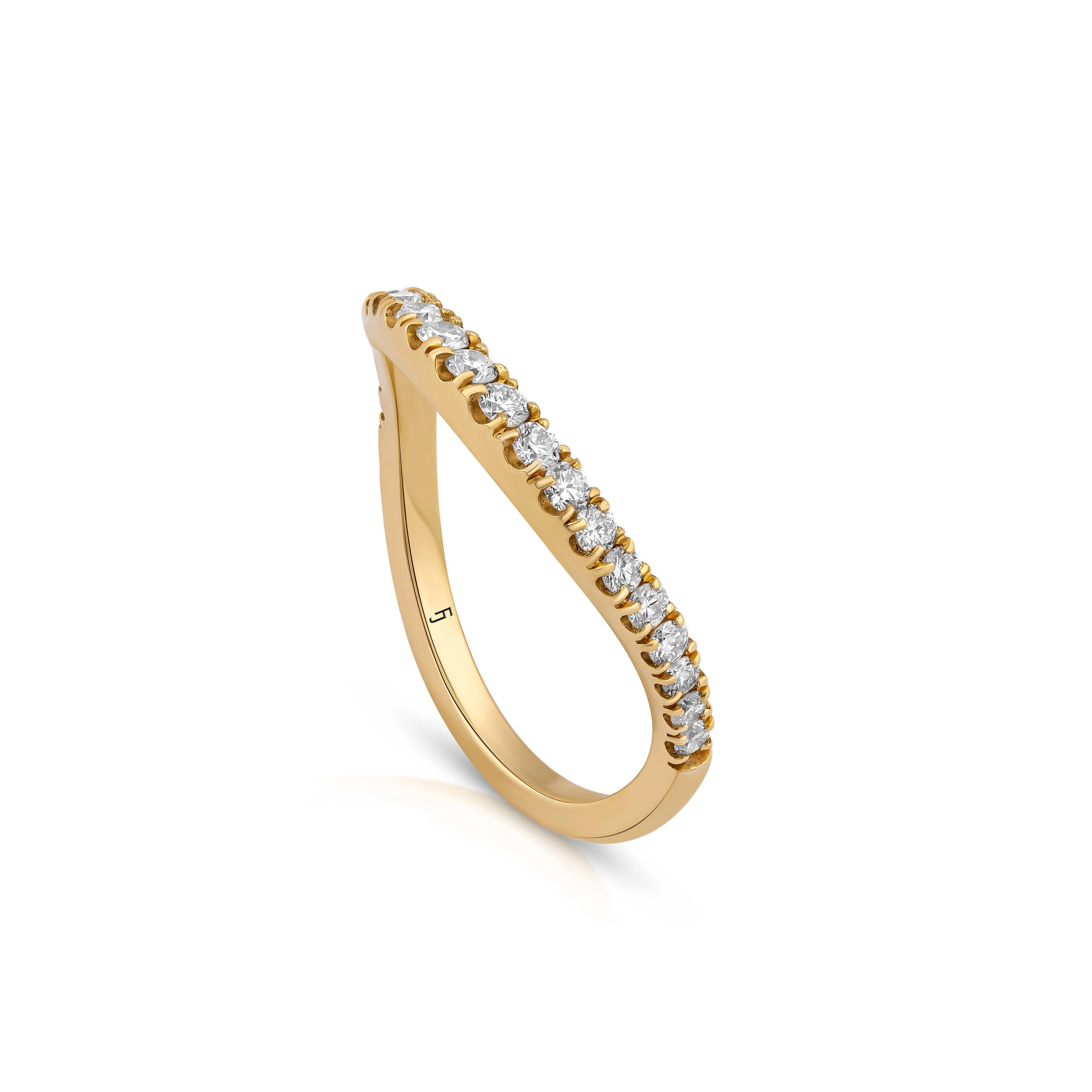 Faye Curved Wedding Band - Image 4