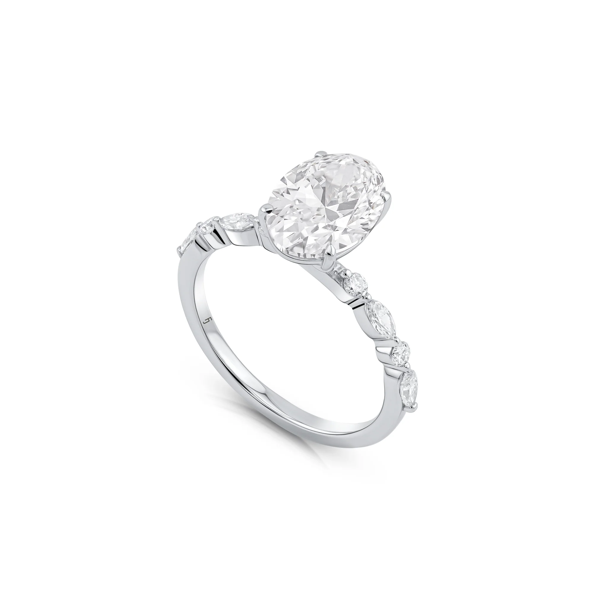 Verona Diamond Engagement Ring - Image 3